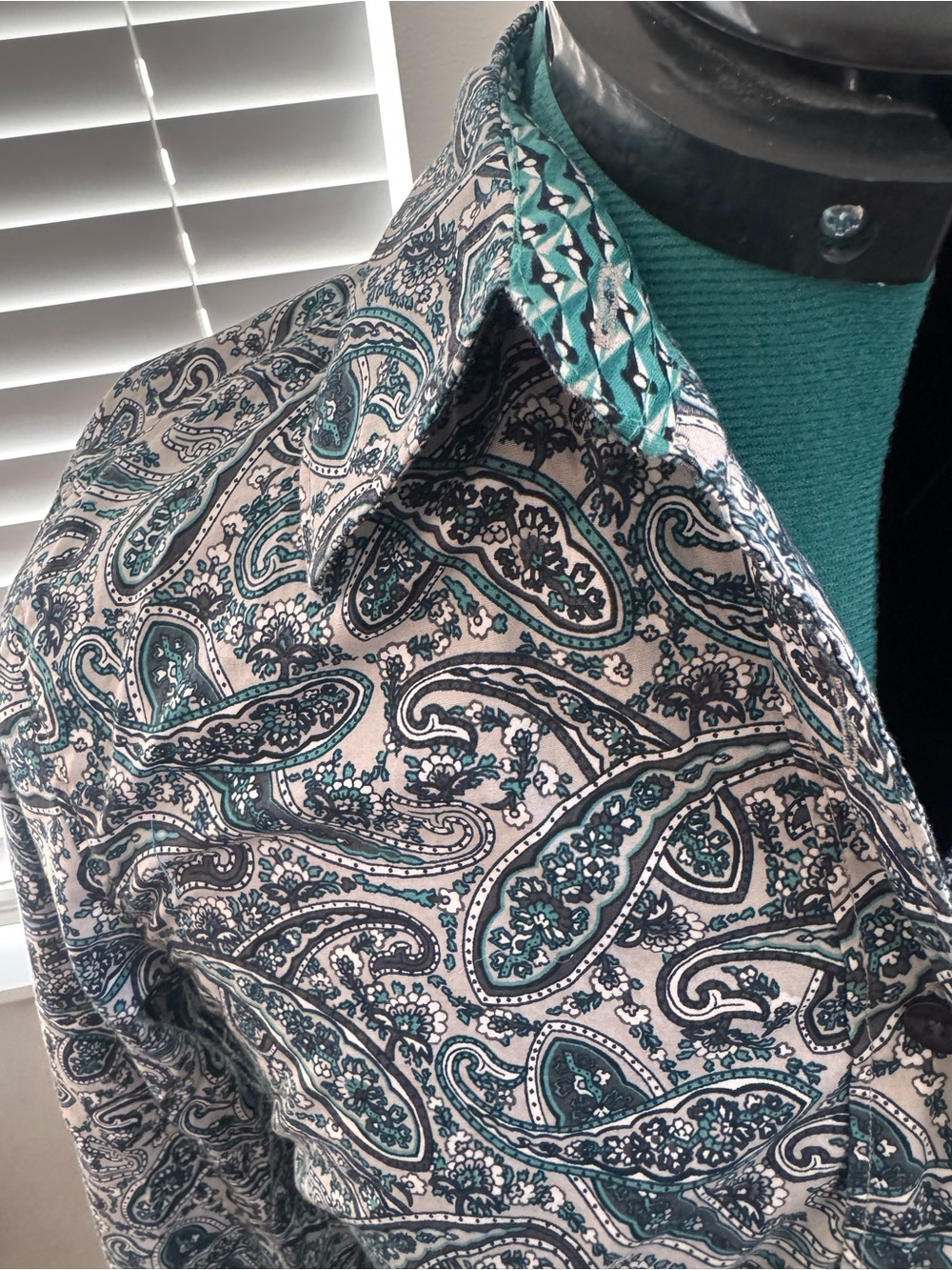 Cinch Teal Paisley Button-Up Shirt - Picture 4 of 7